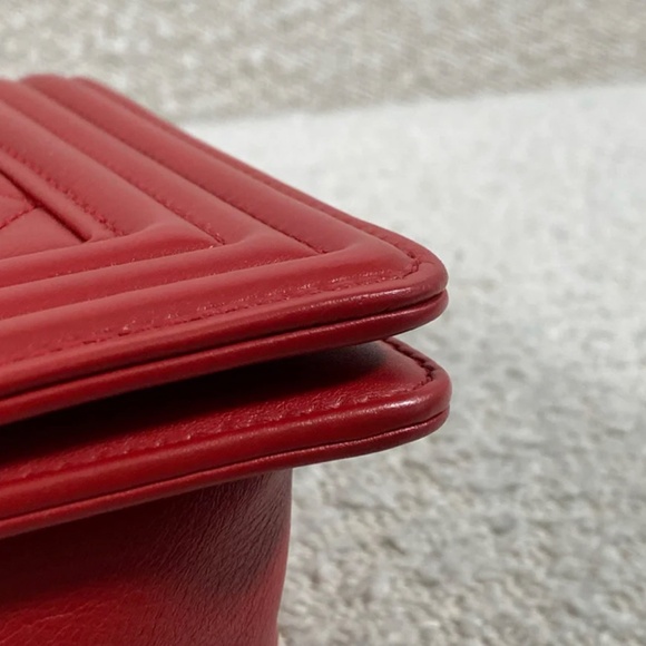 Pre-Owned Authentic Chanel Boy Bag Red Lambskin Old Medium - Picture 13 of 16